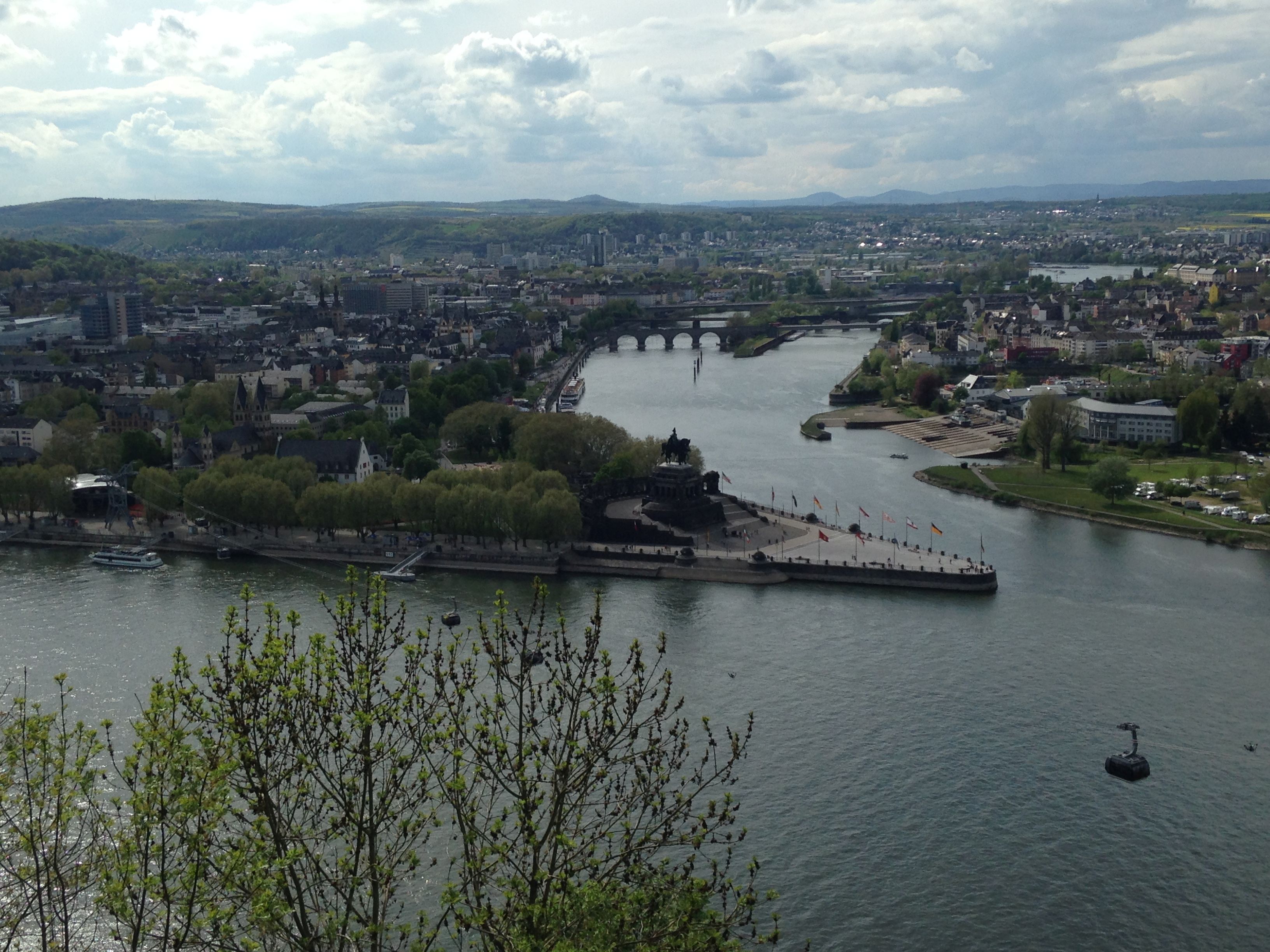 Vy över fina Koblenz Altstadt från första sightseeing-rundan